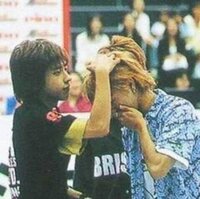 嵐のこの画像をちょくちょく見るのですが なぜ翔くんが泣いて Yahoo 知恵袋