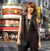 この写真の後藤真希ちゃんのファッションのようなメンズファッションが出来るの Yahoo 知恵袋