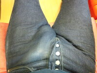 男です きついジーパンを履くと股間がもっこりするのは私だけで Yahoo 知恵袋