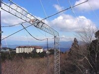 台風接近中ですが また迷惑なアマチュア無線家が素人工事の結果アンテナ倒 Yahoo 知恵袋