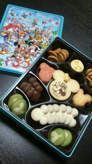 東京ディズニーランド３０周年記念缶入りクッキーを貰って食べたらおいしかった Yahoo 知恵袋