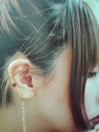 Aikoの耳たぶの淵のピアス穴は軟骨ですか それともギリギリ耳た Yahoo 知恵袋