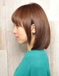 ボブヘアーの方に質問 W このように 髪を全部耳にかけずに半分だけかけ Yahoo 知恵袋