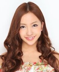 板野友美さんみたいな髪型にしたいのですか なんていう髪型ですか Yahoo 知恵袋