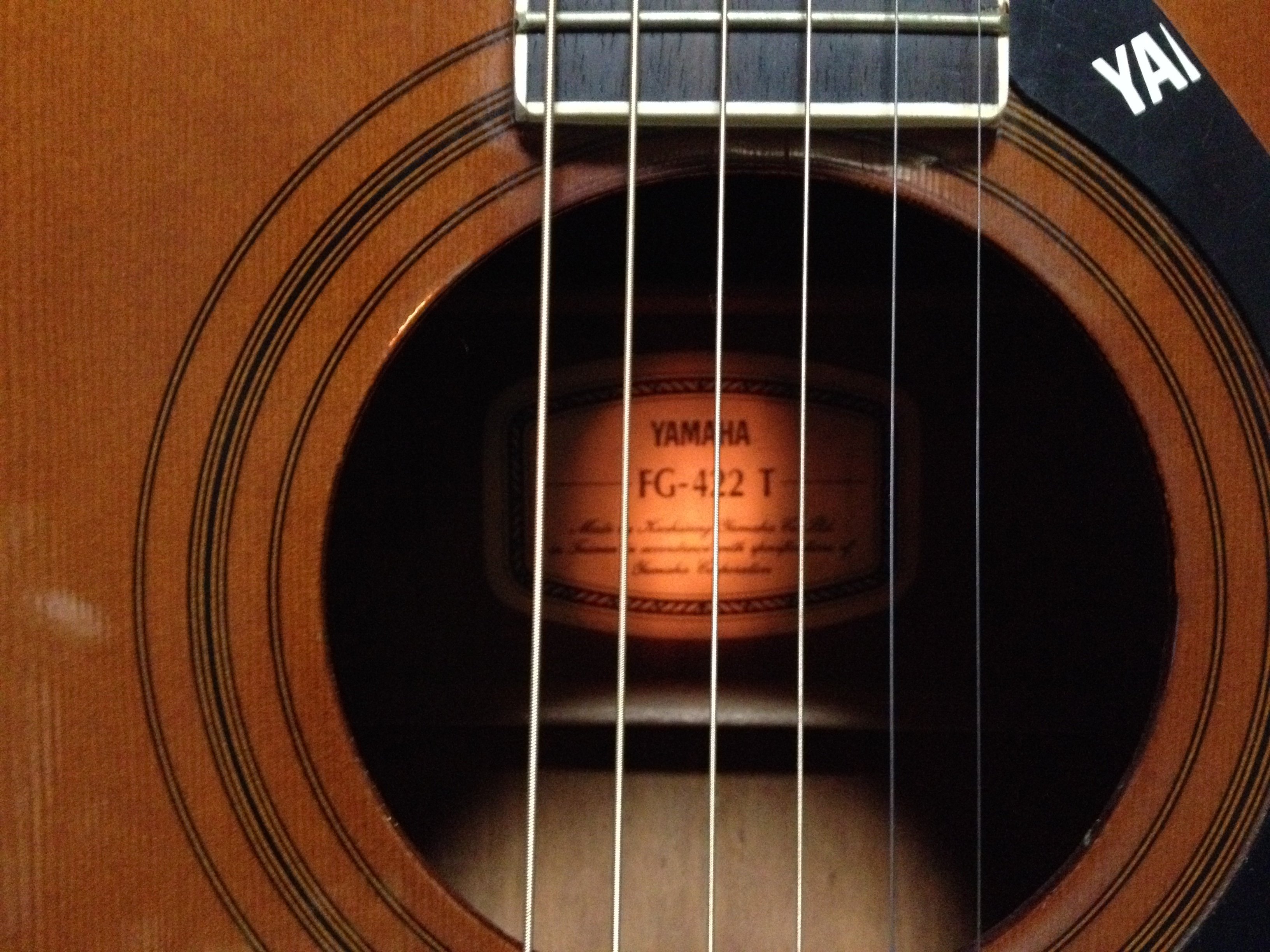 Yamahaのアコースティックギターについて質問です 先日 Yamaha Fg 422 T Yahoo 知恵袋