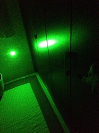 レーザーポインターを購入するにはどこで購入したらいいですか 店舗等に売っ Yahoo 知恵袋