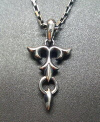 男性の方 30代で写真のネックレスはokですか 男 ２０代 Yahoo 知恵袋