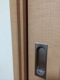 部屋の引き戸に自分で鍵をつけたいのですが いい方法教えて欲しいです 教えて 住まいの先生 Yahoo 不動産