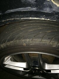 至急教えてほしいのですが いつも車で通学していてマンホールなど段差を踏むと Yahoo 知恵袋