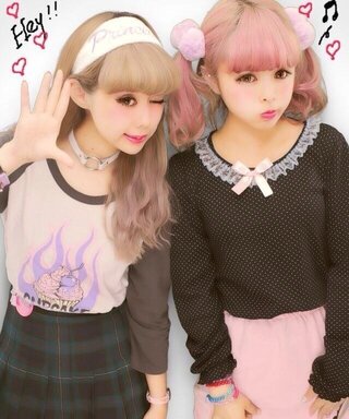 このオクヒラテツコさん ペコちゃん のカップケーキの服はどこのブ Yahoo 知恵袋