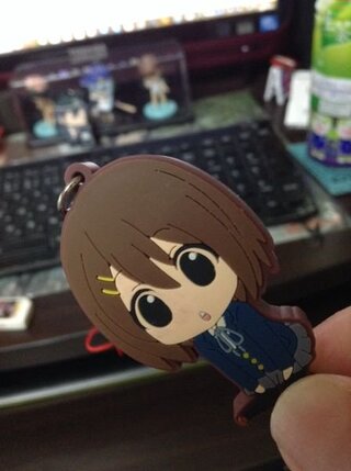 ラバーストラップの汚れの落とし方について 中性洗剤と除光液と Yahoo 知恵袋