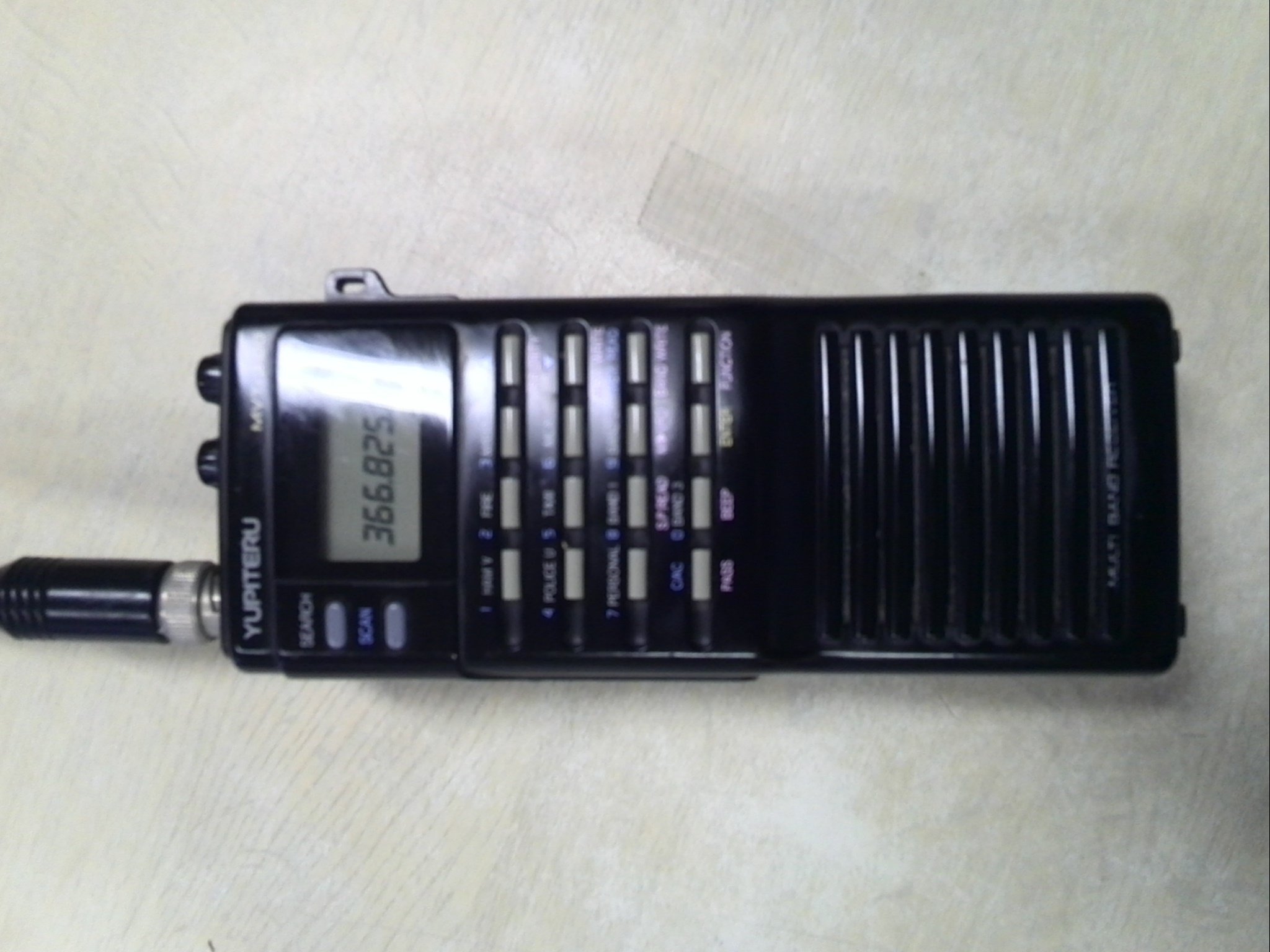 ユピテル工業のマルチバンドレシーバーMVT-3100が物置小屋から出てきま
