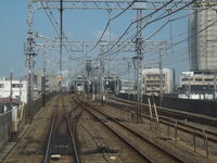 ロングレールについて関東の鉄道会社でロングレールを採用しているのは東武 Yahoo 知恵袋
