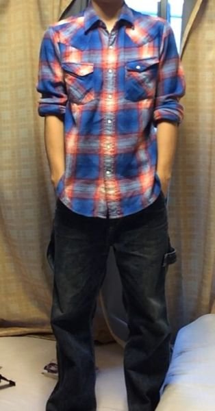 この服について 意見お願いします この服装はオタクっぽく見 Yahoo 知恵袋