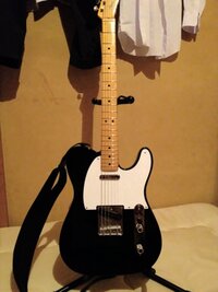 ギター何かわかりません。どこの種類かわかりません。分かっているのは