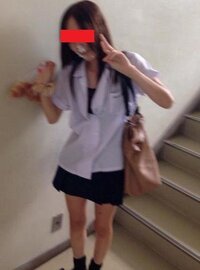 最近の女子高生の夏服の服装違反 着崩し はこんな風になっているの Yahoo 知恵袋