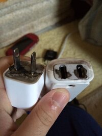 私の不注意でコンセントから火花が出ました こんにちは 今朝 Yahoo 知恵袋