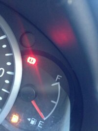 エンジンかけっぱなしでの停車について教えてください エアコンをかけた状態で Yahoo 知恵袋