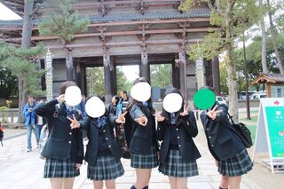 この制服の高校はどこですか 札幌付近の公立だと思います ちなみに写真は京都 Yahoo 知恵袋