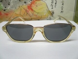 長渕剛のサングラスについてです。昔長渕剛が主演だったドラマとんぼ