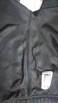 クロス貼りの壁にコルクボードの色が移ってしまい 落とし方教えて下さい 塩素系 Yahoo 知恵袋