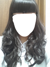 真夏の巻き髪について 巻き髪が好きでよくコテで巻くのですが 夏はどうも上手 Yahoo 知恵袋