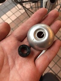 自転車のベルが壊れました ふたとふたを止めていた部分が壊れ Yahoo 知恵袋