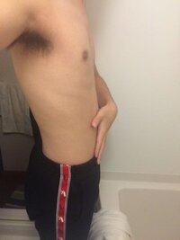 胸板が厚いねっていわれますが胸筋はあるほうですか 横からじゃないので分か Yahoo 知恵袋