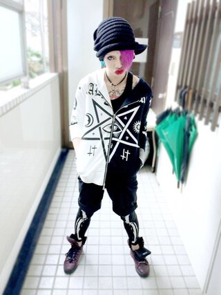 Mejibrayのメトさんが来ているこのパーカーが欲しいのですが見つからな Yahoo 知恵袋