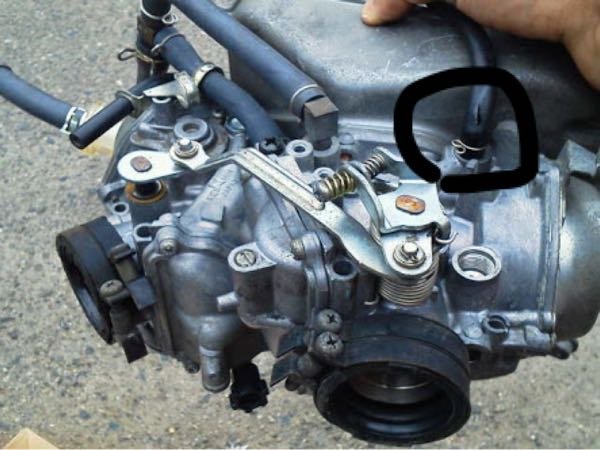 VTZ250のキャブレターについて質問です - このホースの役割 - Yahoo