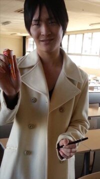 イケメンな男ですか それともキモイ男ですか キモくは全然ないが イケ Yahoo 知恵袋