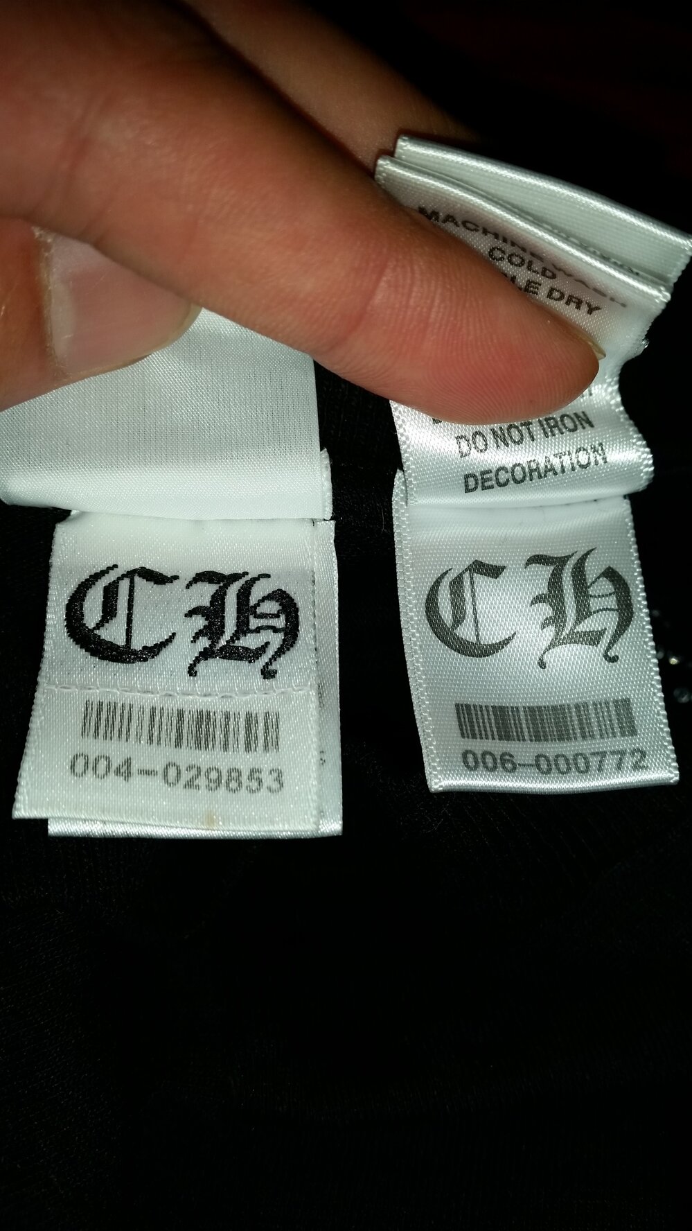 クロムハーツtシャツ偽物見分け方お世話になります 質問です 画像 Yahoo 知恵袋