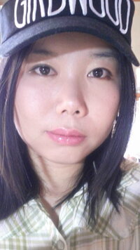 顔評価 16歳女です 私の顔の写真 半分ですが から 悪い部分をビシ Yahoo 知恵袋