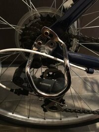 自転車 後輪 動きが悪い