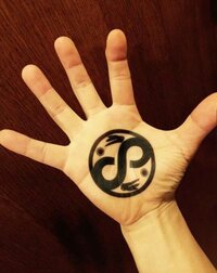 Uverworldのtakuya さんについて 手の絵って Yahoo 知恵袋