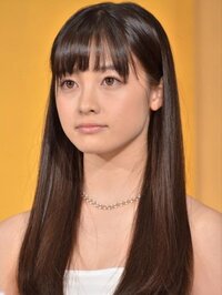 橋本環奈は首長族ですか 環奈も可哀想にな うっかり超有名人 Yahoo 知恵袋