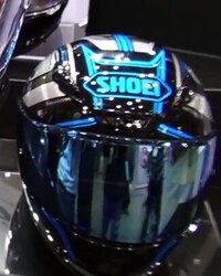 Shoeiのz7を使用しています 山城のミラーシールドの Yahoo 知恵袋