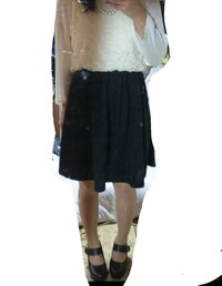 今月に居酒屋にて同窓会があり服装に困っていますこのコーデは変でし Yahoo 知恵袋