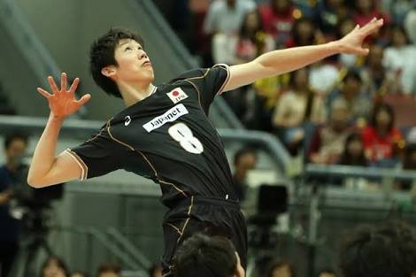 バレーボールのスパイクフォームがあまり綺麗ではありません。石川祐 