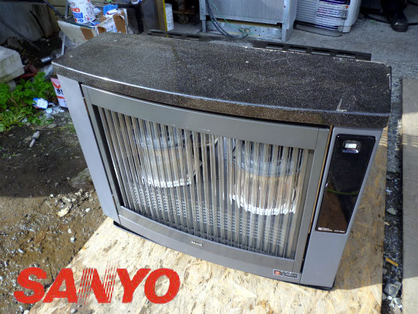 サンヨー石油ファンヒーター グレー デジタル表示 サンヨー石油ファンヒーター グレー デジタル表示