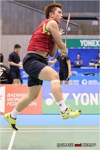 バドミントンの田児選手などがひざにまいてるものはテーピングとかで Yahoo 知恵袋