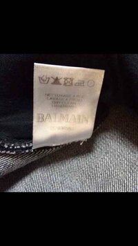 バルマンというブランドに詳しい人教えて下さい。この画像の服は 