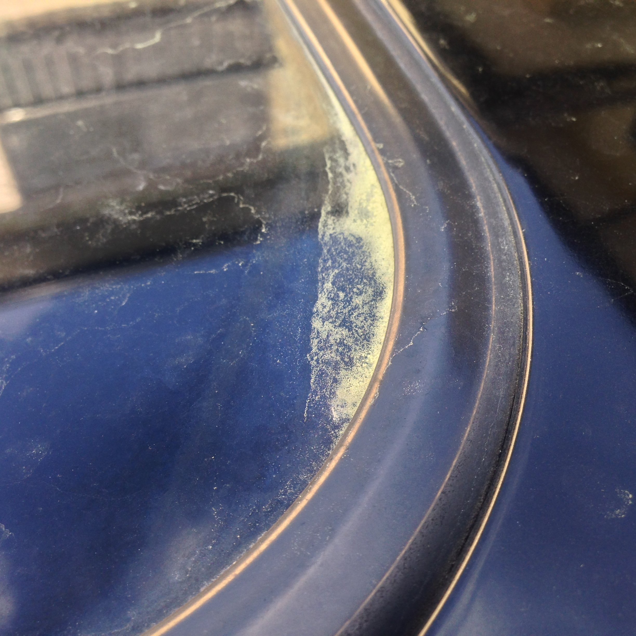 雨風が強く 晴れた次の日に車に黄色い粉が これは花粉ですか 黄砂ですか Yahoo 知恵袋