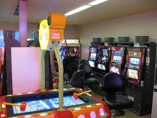 ゲームセンターでアルバイトをしますが質問です Namcoとセガに Yahoo 知恵袋