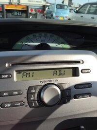 カーオーディオの時間設定の仕方が解りません 中古で買ったので説明書があ Yahoo 知恵袋