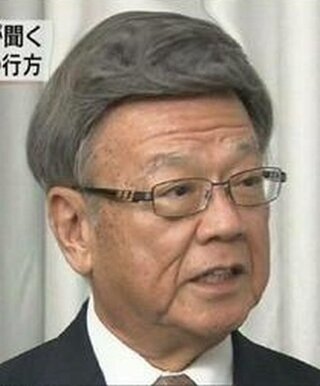 翁長知事ってカツラでしょうか なんで あんなバレバレのカツラつけてるんでし Yahoo 知恵袋