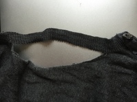 カーディガンの首まわり のほつれって直せますか いまの状態は写真 Yahoo 知恵袋