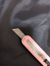 このカッターの刃はどうやって折るんですか てか このカッターの刃 Yahoo 知恵袋