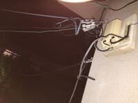 電柱にぶつかりました 車はすこしバンパーがへこむ程度で 電柱も無傷なのです Yahoo 知恵袋