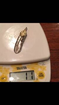 こちらのゴローズ上金フェザーは本物ですか？ - 重さ何グラムだと本物 